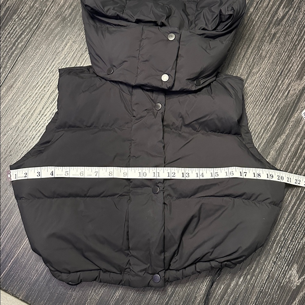 Lululemon Wunder Puff Oversized Super-Cropped Vest Black, 4 EXCELLENT CONDITION - Picture 13 of 13